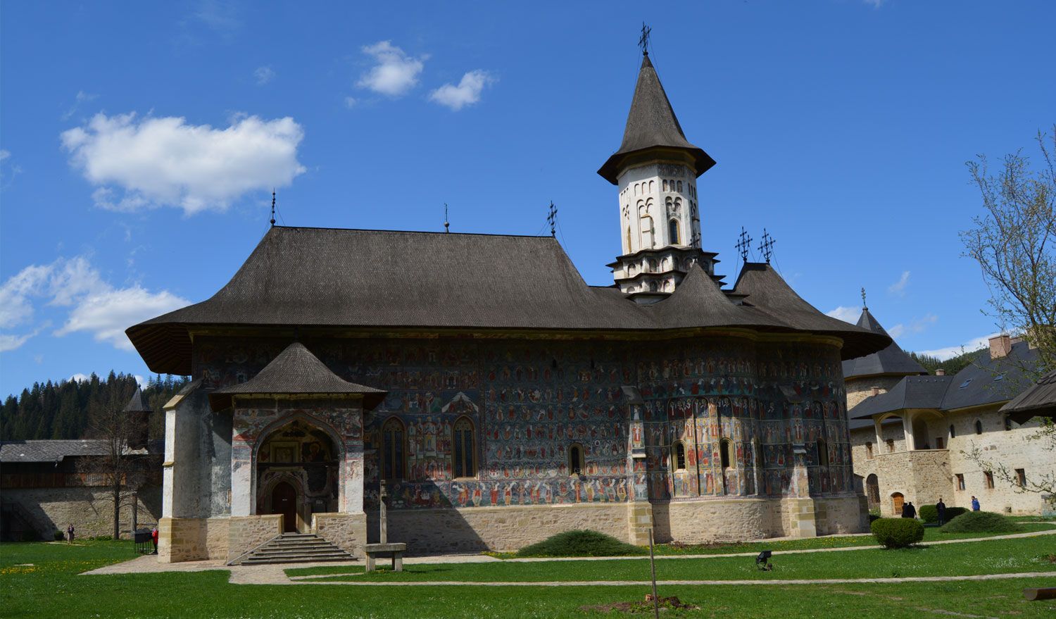 Mănăstirea Sucevița, loc de liniște și pelerinaj în Bucovina
