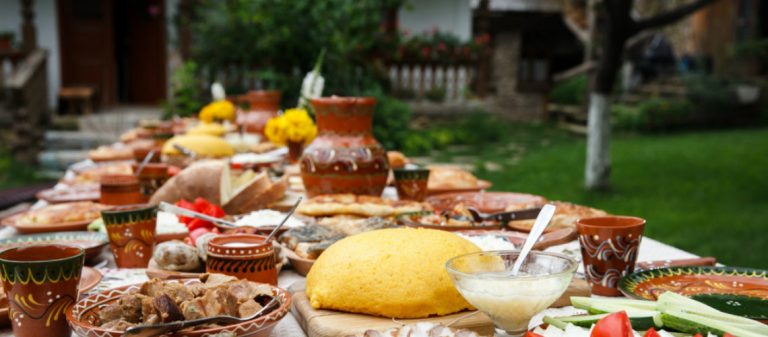 Gastronomia satelor din Bucovina